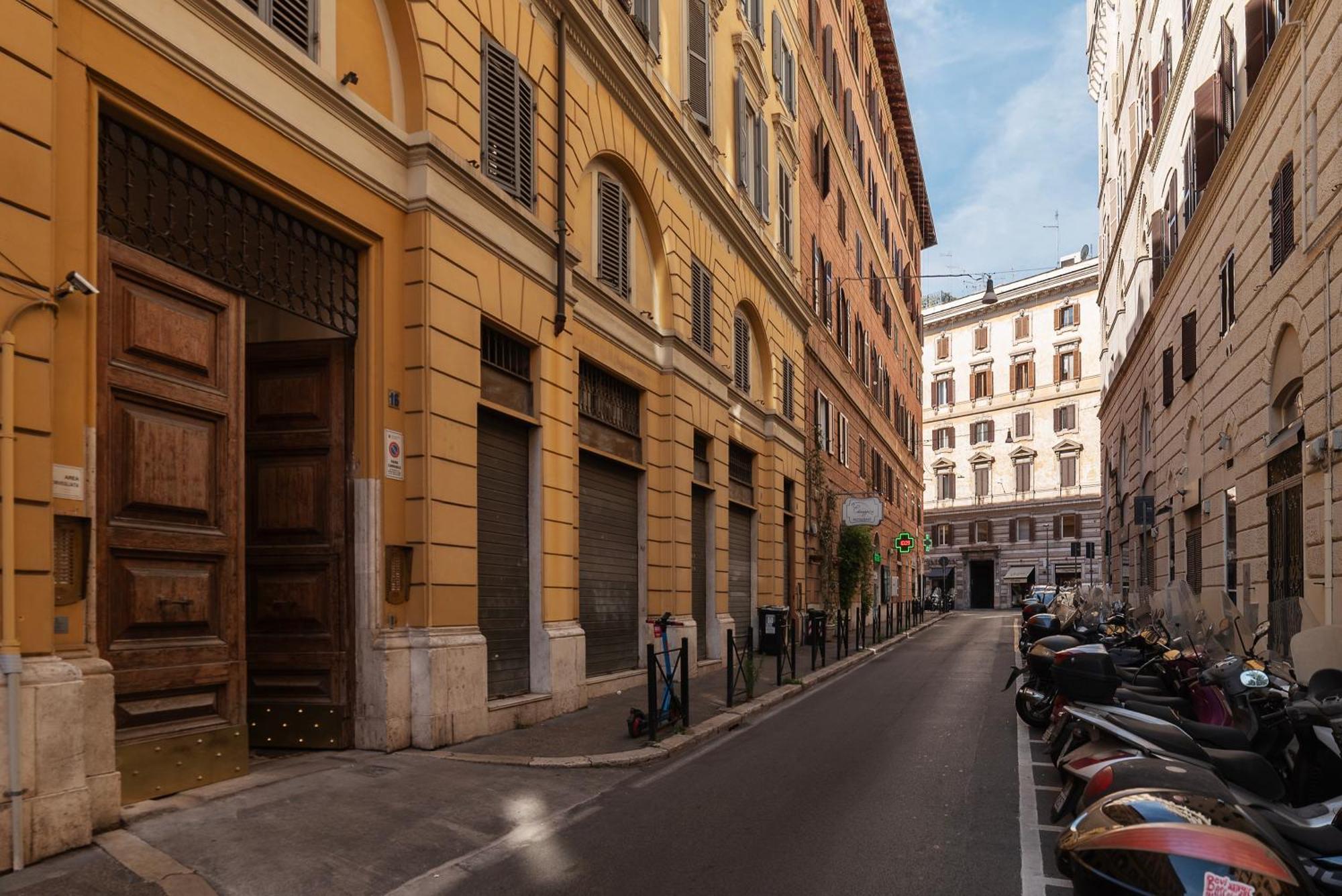 Valenziani Escape - Pretty Homes Rom
